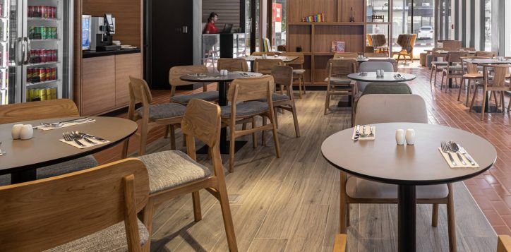 ibis_charlies-corner6-2-2